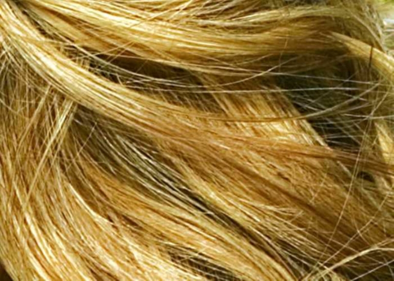 Blondes Haar